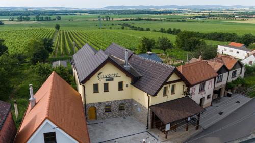 . Vinný sklep u Křížů