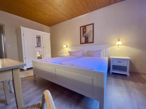 Standard Double Room with Shower