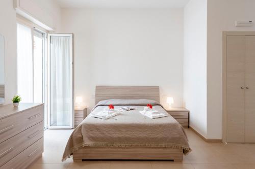 One-Bedroom Apartment image 9