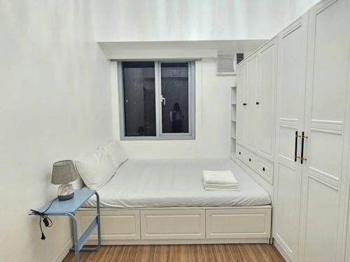 The Infinity Towers in BGC - Spectacular 2BR near Hight Street, Baras