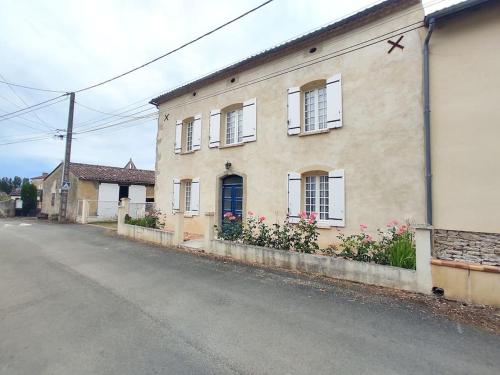Maison Authentique près de La Réole gîte à louer Saint-Martin-de-Lerm