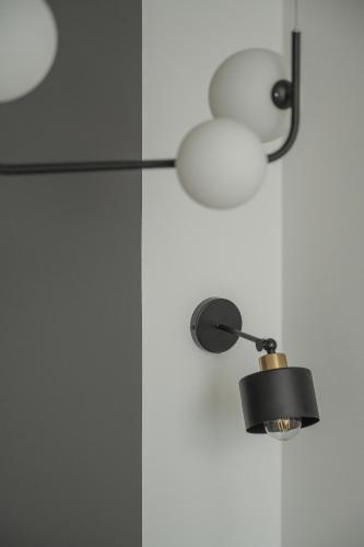 Modern & Cozy Przedmiejska Apartment in Wroclaw by Noclegi Renters - image 5
