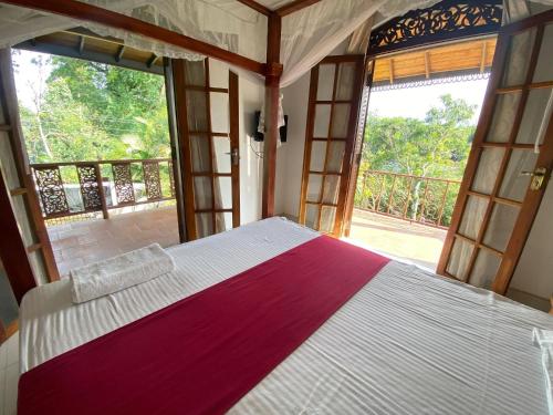 Standard Family Room room in The Kandy Mount Layathraa