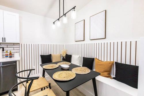 Cozy Beach House next to Siesta Key