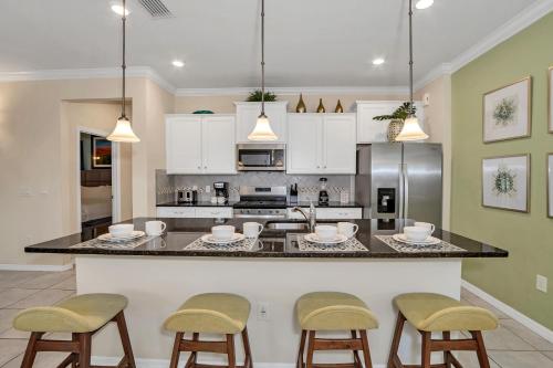 Last Minute Disney Getaway! Private Pool, Hot Tub & Games Room. Book Now! #39404 in Davenport, USA