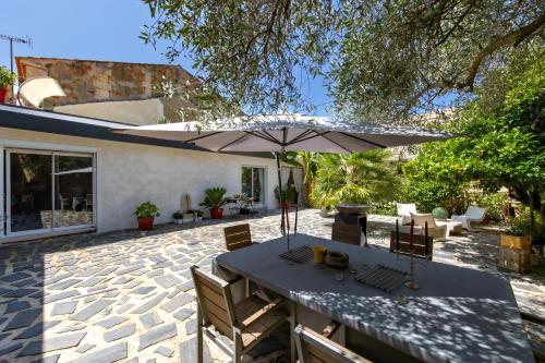 Le patio du port Le patio du port