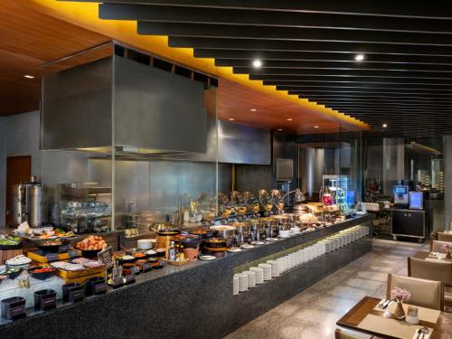 582208946 Amara Bangkok Hotel