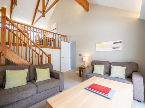 Two-Bedroom House image 7