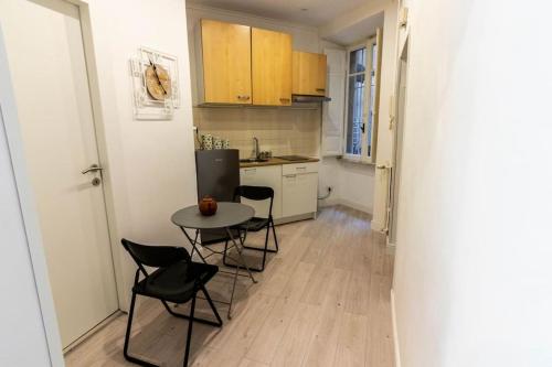 Appartamento ristrutturato a 1600mt dal Colosseo, Rzym (zdjęcie 6)