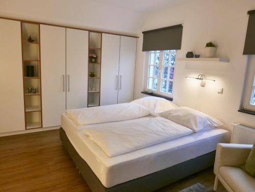 Fachwerk Hotel Wuppertal 2.7km von Zur-Nieden-Weg entfernt