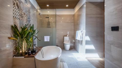 room detail thumbnail 2