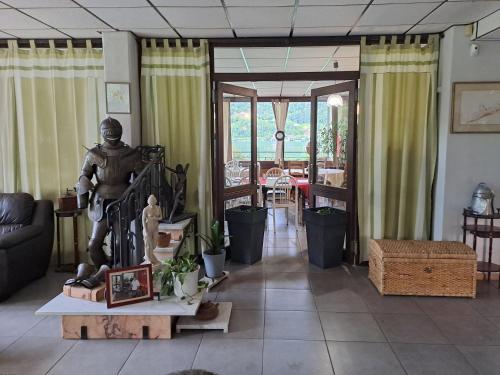 Les Sirenes in Lepin-le-Lac