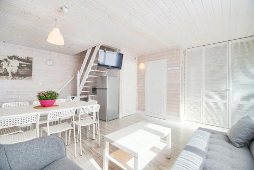Two-Bedroom House image 10