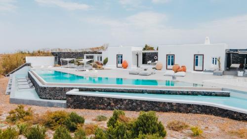 Erosantorini Luxury Private Estate & Suites – Fira, NM