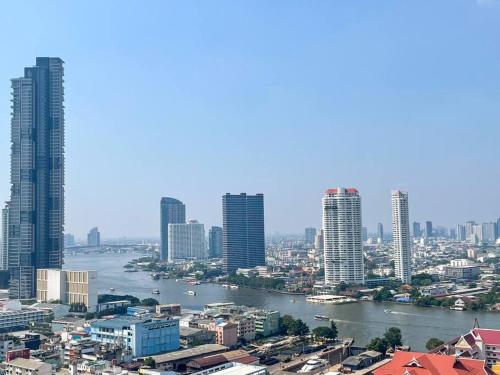 Luxurious Downtown River View chao phraya river 1