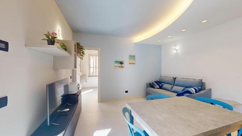1 queen bed, 1 sofa bed