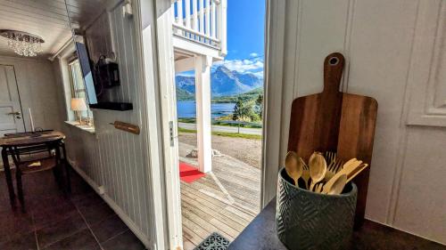 ระเบียง/ชานเรือน, Exclusive and Cosy! Sea and Mountian View - Superfast Wifi, Washer and more included in ซูร์ทลองด์