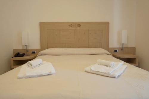 Club Hotel Residence Baiaverde Club Hotel Residence Baiaverde is perfectly located for both business and leisure guests in Sassari. Both business travelers and tourists can enjoy the hotels facilities and services. Family room, re