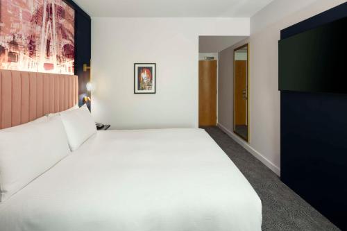 DoubleTree by Hilton Leeds - image 12