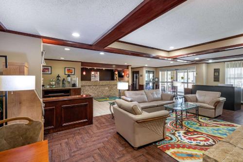 Quality Suites Addison-Dallas in Addison, USA