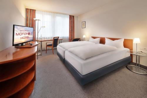 Hotel Muller Cafe & Wein - Mondholzhotel 830m von Veitshöchheim entfernt