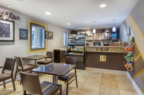 Lobby, Hilton Grand Vacations Club Anderson Ocean Myrtle Beach near Myrtle Beach Convention Center