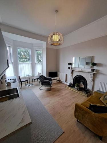 One Bed Apt Terenure Village 15min to City Centre, Dublin (photo 7)
