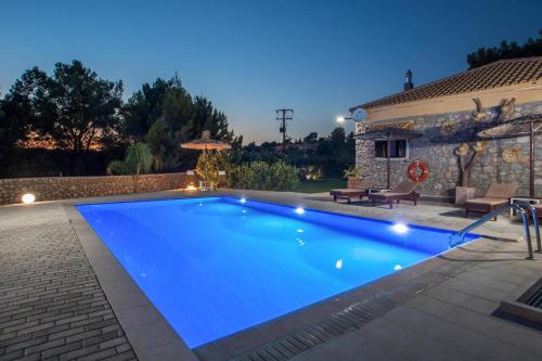 Villa in the Woods 4