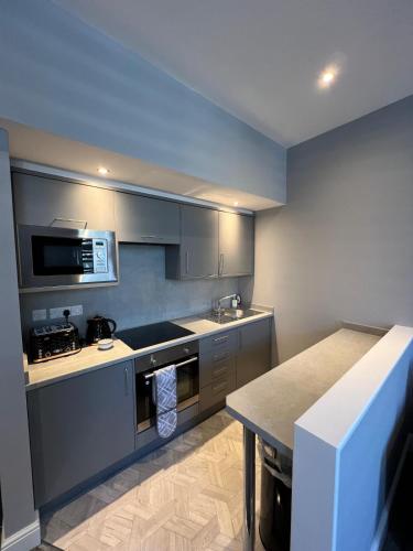 The Globe Apartments and Bedrooms Room Type - One-Bedroom Apartment