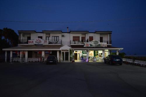 Зовнішній вигляд готелю, Sunset Cilento Rooms in Еболі