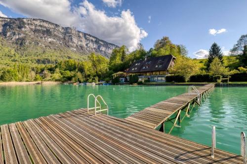 Les Sirenes in Lepin-le-Lac