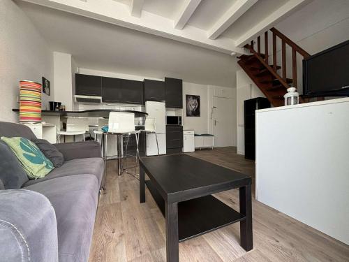 . Appartement 2 pièces avec piscine, terrasse et parking, près de la plage - La Rochelle - FR-1-246-305