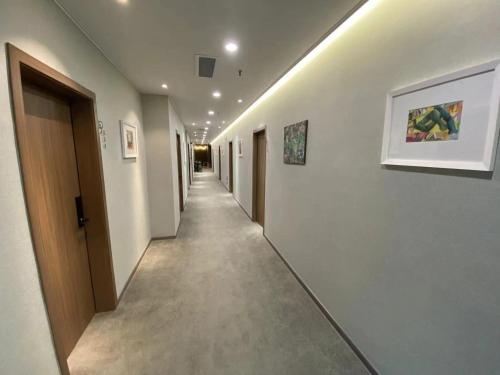 Unterkunft von außen, Puzzle Hotel Guangzhou Fenghuang New Village Subway Station in Kanton