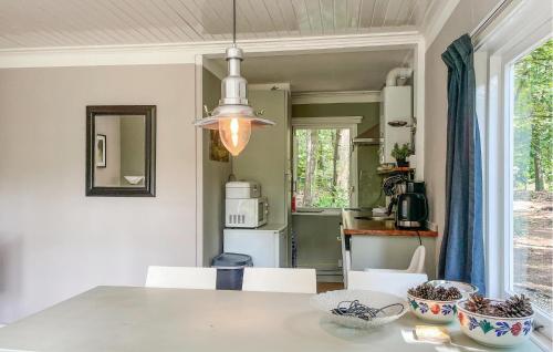 Konyha, 3 Bedroom Lovely Home In Holten in Holten