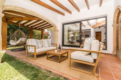 Buitenkant, Jami in Adsubia