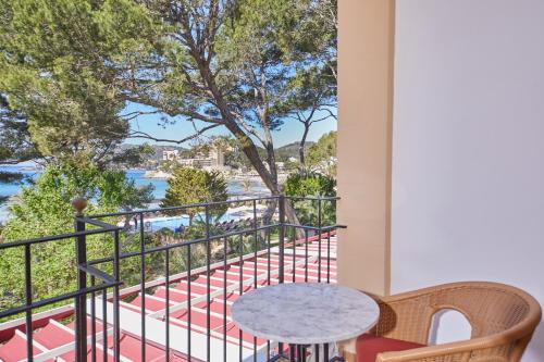 room detail thumbnail 1