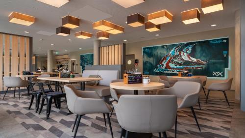 餐廳, Holiday Inn - the niu, Timber Esslingen by IHG in 埃斯林根市中心