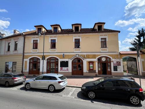 Udvendig, Penzion Grand, Self Check-In, free private parking in Banska Bystrica