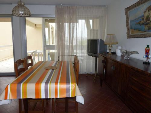 Studio avec Loggia Terrasse & Parking Privé en Centre-Ville Proche Plage - FR-1-328-99 - image 2