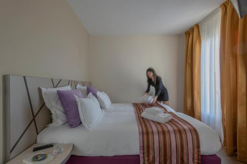 Hôtel Arles Plaza - image 2