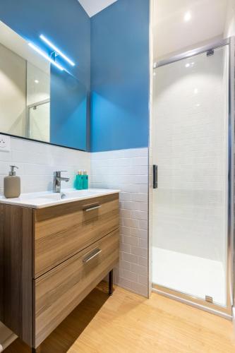 One-Bedroom Superior Apartment image 7