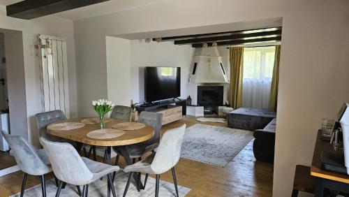 Bran Place La Odaie in ซิมอน