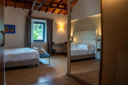 Superior Double Room image 10