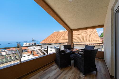 ระเบียง/ชานเรือน, Four Seasons Villa Valentina in ครีโมวิคา