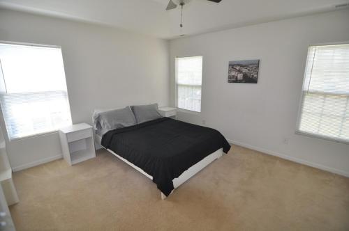 Spacious 3br Home In Quiet Neighborhood Spacious 3br Home In Quiet Neighborhood