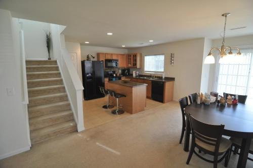 Spacious 3br Home In Quiet Neighborhood in Durham, USA