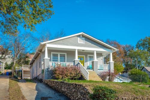 31 Two Entire Houses Downtown in Chattanooga, USA