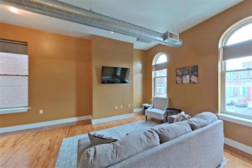 12 Downtown with parking in Cincinnati, USA