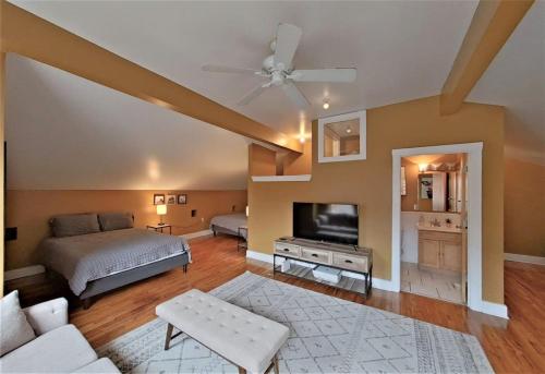 12 Downtown with parking in Cincinnati, USA
