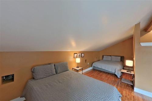 12 Downtown with parking in Cincinnati, USA